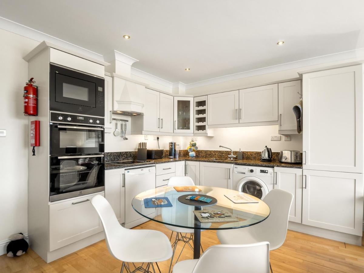 Clifden Seaview - Stunning Apartment Екстер'єр фото