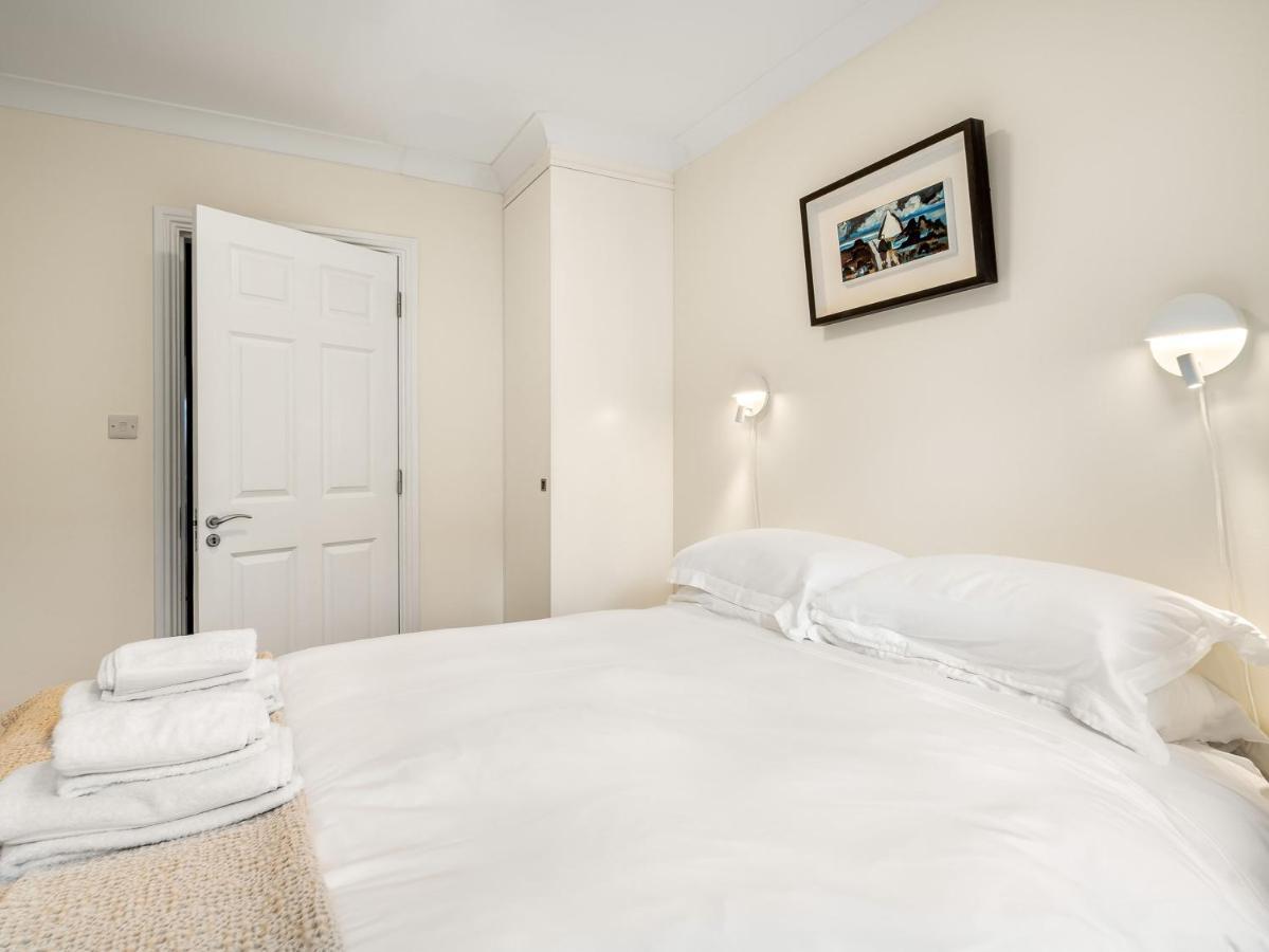Clifden Seaview - Stunning Apartment Екстер'єр фото